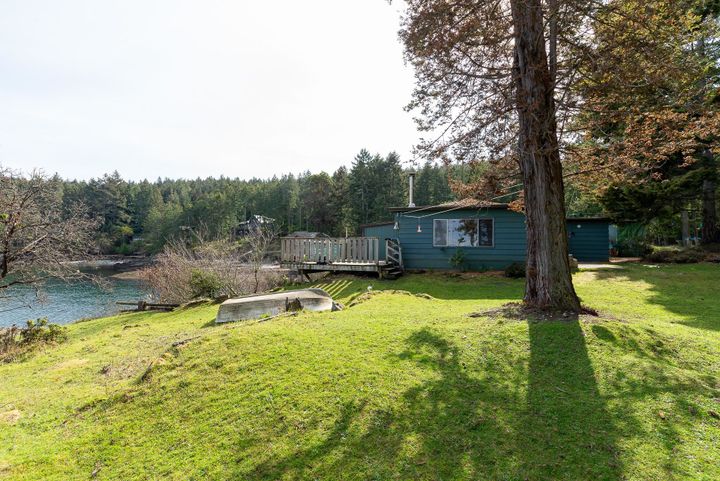 Photo 10 at 581 Bayview Drive, Mayne Island, Islands-Van. & Gulf