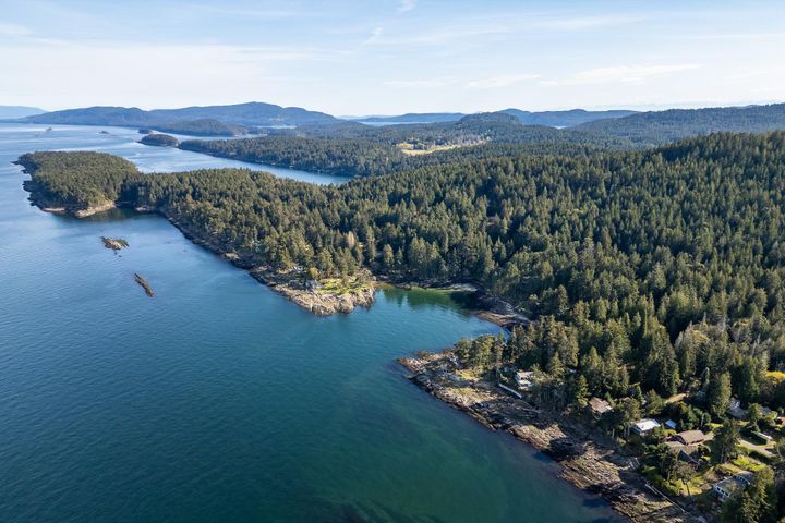 Photo 40 at 581 Bayview Drive, Mayne Island, Islands-Van. & Gulf