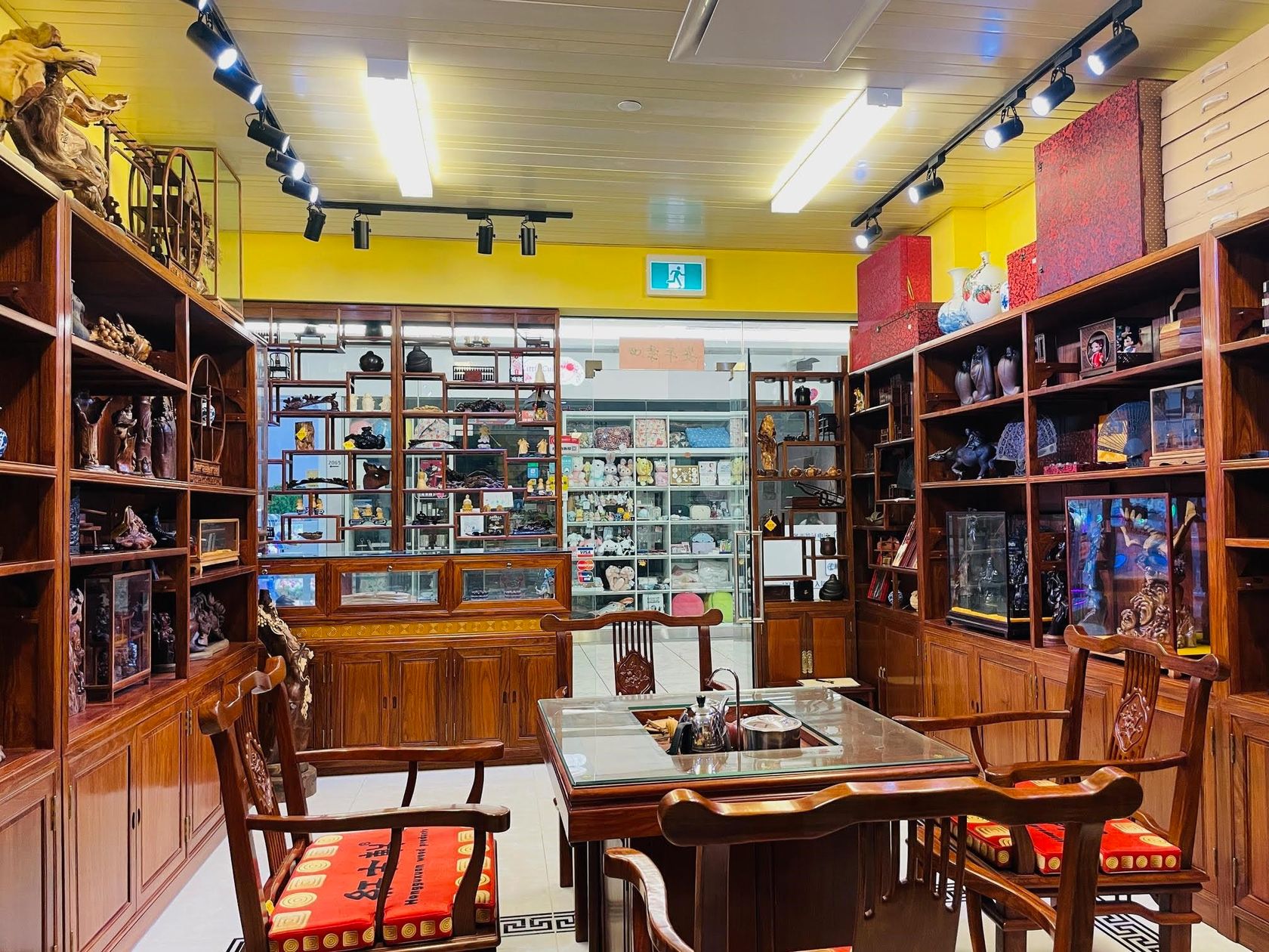 2305 - 4000 No. 3 Road, West Cambie, Richmond photo 8 2305 - 4000 No. 3 Road, West Cambie, Richmond photo 8