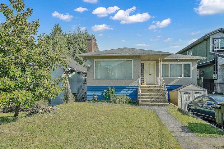 Photo 9 at 3723 Price Street, Central Park BS, Burnaby South Photo 9 at 3723 Price Street, Central Park BS, Burnaby South