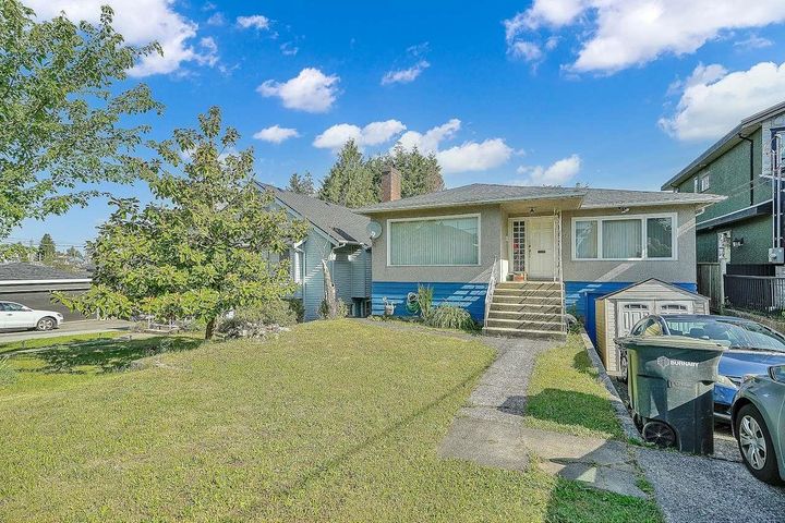 Photo 13 at 3723 Price Street, Central Park BS, Burnaby South Photo 13 at 3723 Price Street, Central Park BS, Burnaby South