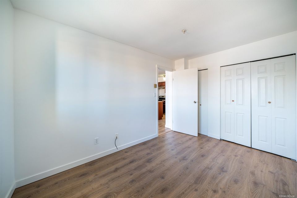 Photo 10 at 304 - 5520 Joyce Street, Killarney VE, Vancouver East