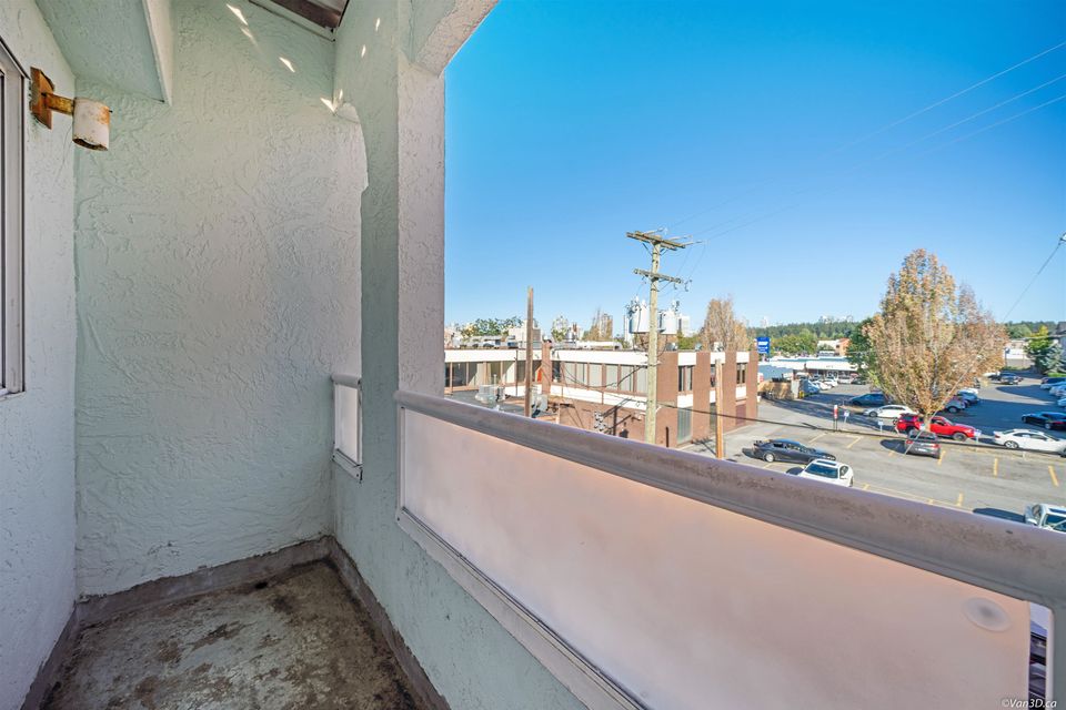 Photo 17 at 304 - 5520 Joyce Street, Killarney VE, Vancouver East