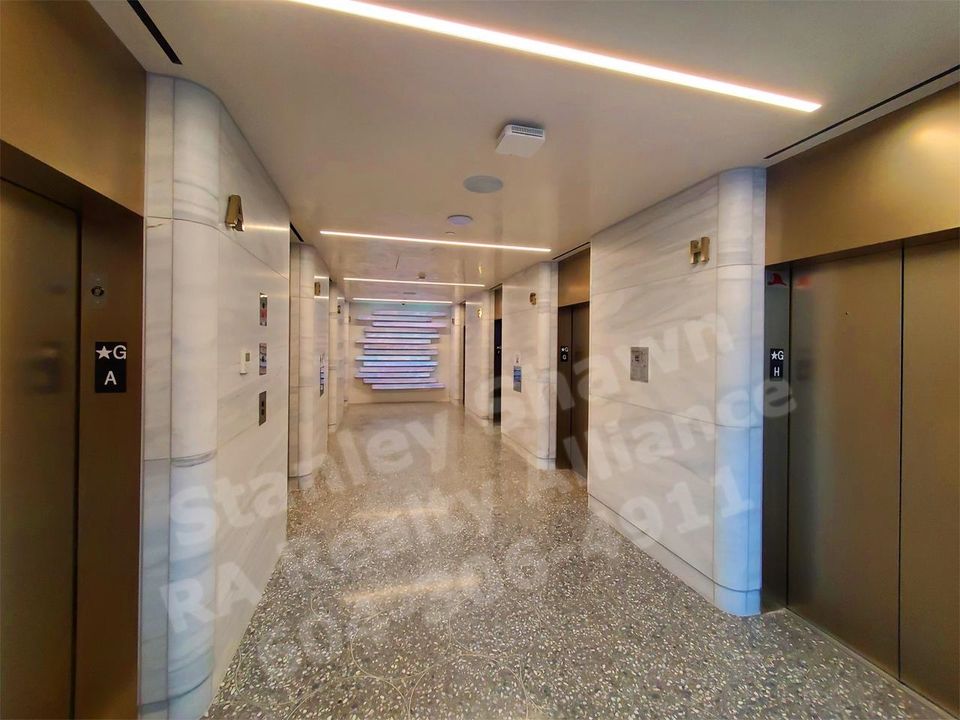 Photo 3 at 650 - 320 Granville Street, Downtown VW, Vancouver West