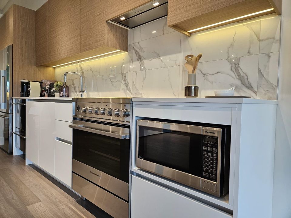 Photo 8 at 21 - 4337 Boundary Road, Hamilton RI, Richmond