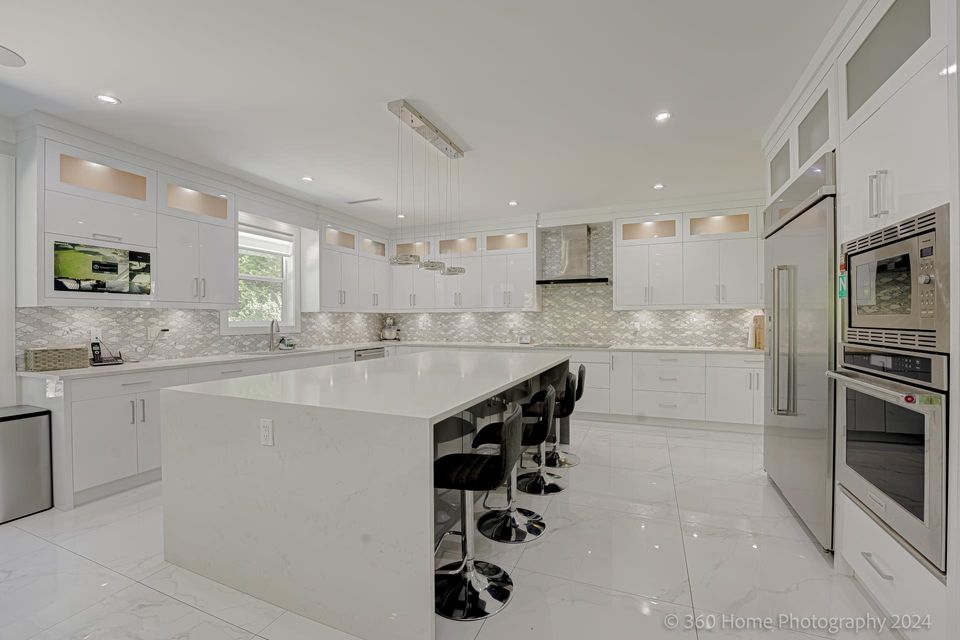 Photo 7 at 9093 Buchanan Place, Queen Mary Park Surrey, Surrey