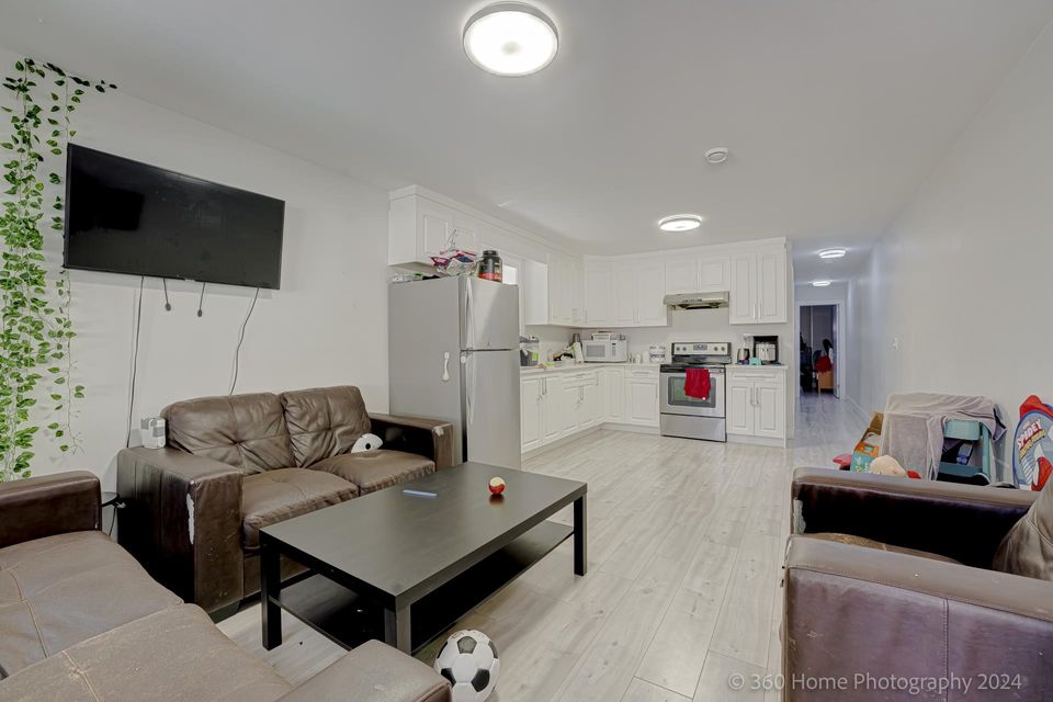 Photo 26 at 9093 Buchanan Place, Queen Mary Park Surrey, Surrey Photo 26 at 9093 Buchanan Place, Queen Mary Park Surrey, Surrey