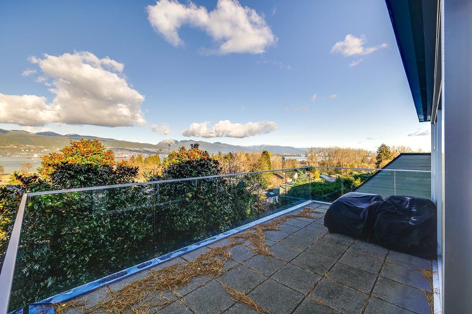 Photo 13 at 4489 W 2nd Avenue, Point Grey, Vancouver West Photo 13 at 4489 W 2nd Avenue, Point Grey, Vancouver West