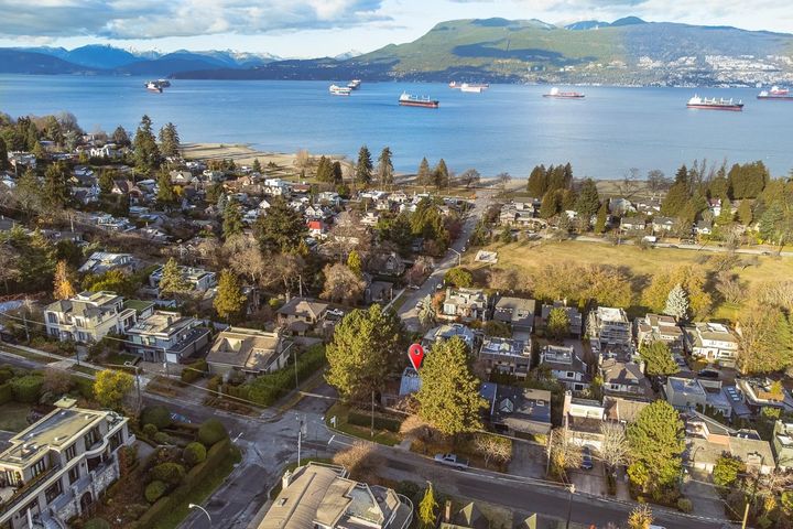 Photo 3 at 4489 W 2nd Avenue, Point Grey, Vancouver West Photo 3 at 4489 W 2nd Avenue, Point Grey, Vancouver West