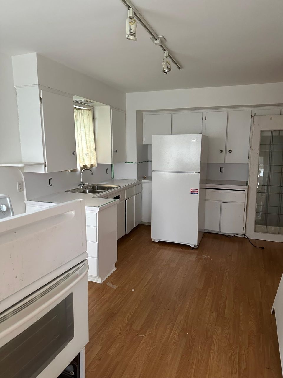 Photo 6 at 1929 E Broadway, Grandview Woodland, Vancouver East