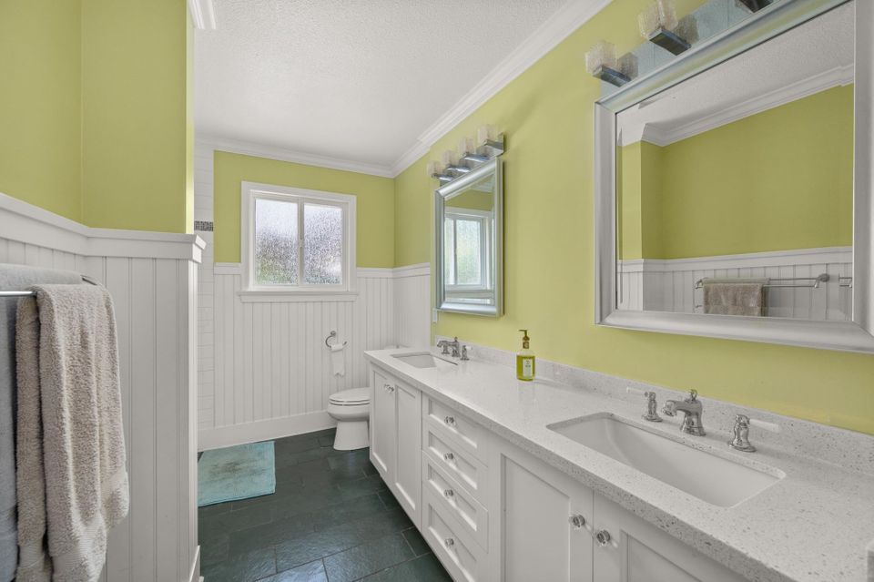 Photo 22 at 382 194 Street, Hazelmere, South Surrey White Rock