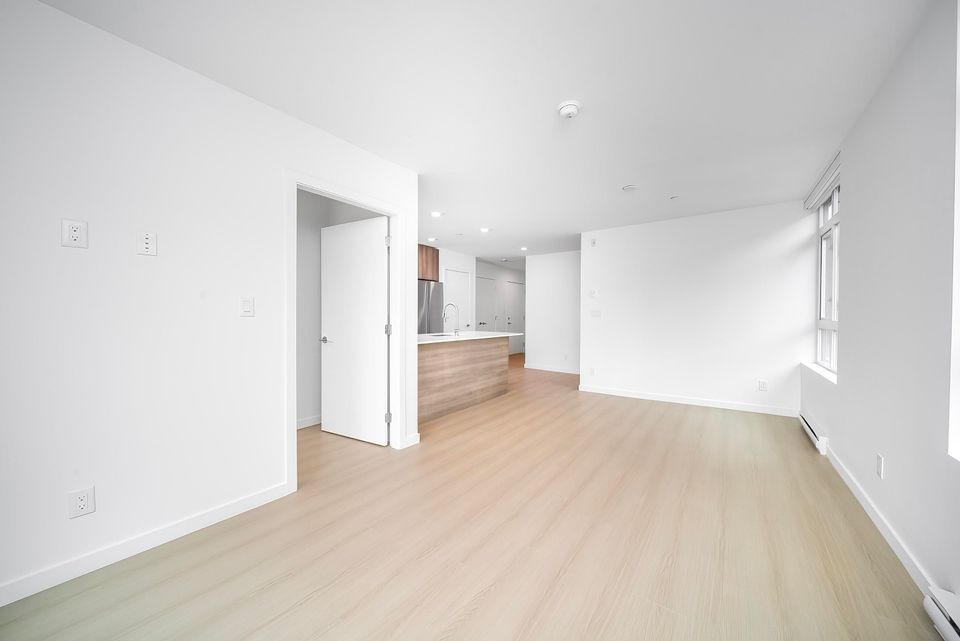 Photo 14 at 520 - 13968 Laurel Drive, Whalley, North Surrey