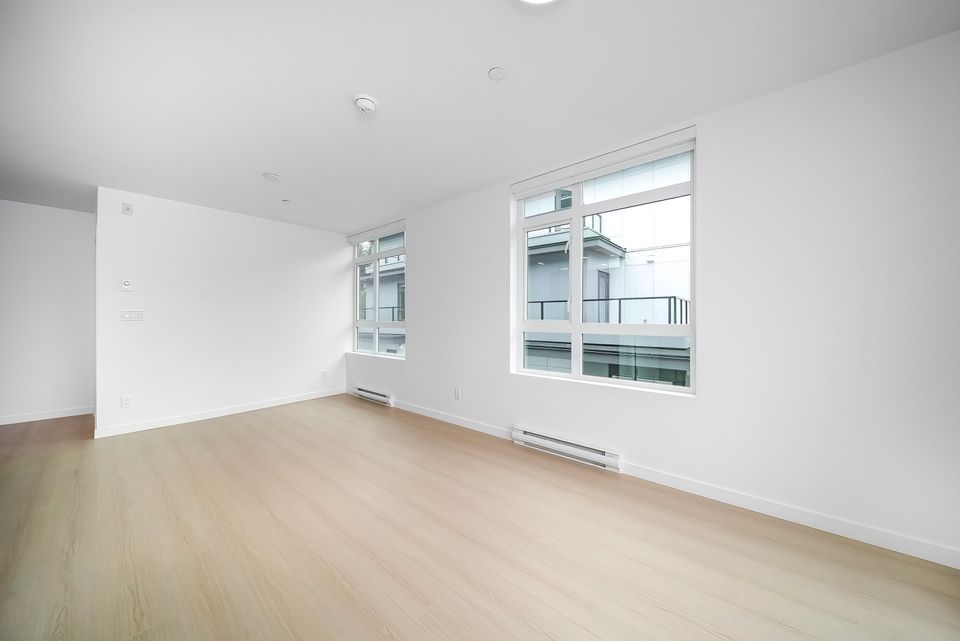 Photo 16 at 520 - 13968 Laurel Drive, Whalley, North Surrey