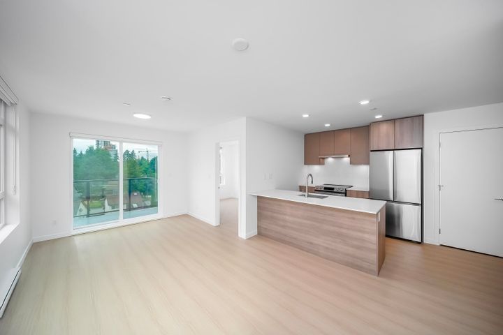Photo 3 at 520 - 13968 Laurel Drive, Whalley, North Surrey Photo 3 at 520 - 13968 Laurel Drive, Whalley, North Surrey
