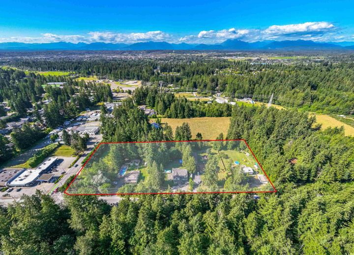 Photo 6 at 20877 40 Avenue, Brookswood Langley, Langley Photo 6 at 20877 40 Avenue, Brookswood Langley, Langley