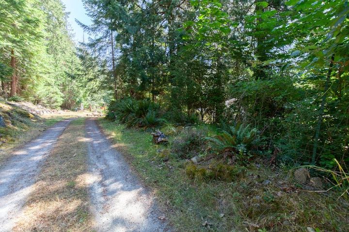Photo 4 at 370 Maple Drive, Mayne Island, Islands-Van. & Gulf Photo 4 at 370 Maple Drive, Mayne Island, Islands-Van. & Gulf