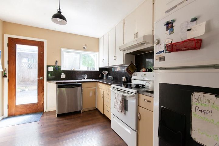Photo 8 at 370 Maple Drive, Mayne Island, Islands-Van. & Gulf Photo 8 at 370 Maple Drive, Mayne Island, Islands-Van. & Gulf
