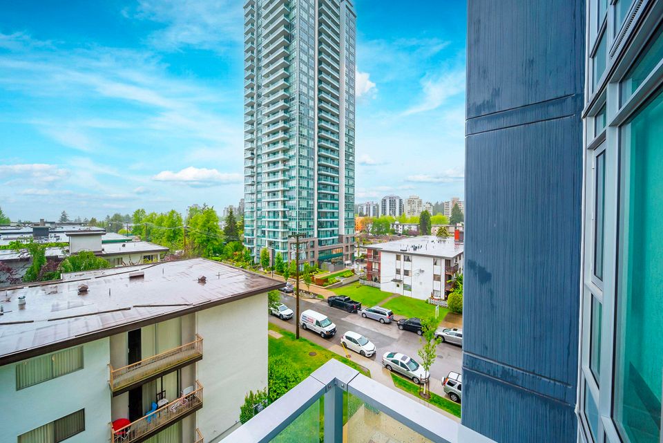 Photo 6 at 502 - 6398 Silver Avenue, Metrotown, Burnaby South Photo 6 at 502 - 6398 Silver Avenue, Metrotown, Burnaby South