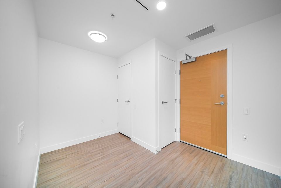 Photo 7 at 502 - 6398 Silver Avenue, Metrotown, Burnaby South Photo 7 at 502 - 6398 Silver Avenue, Metrotown, Burnaby South