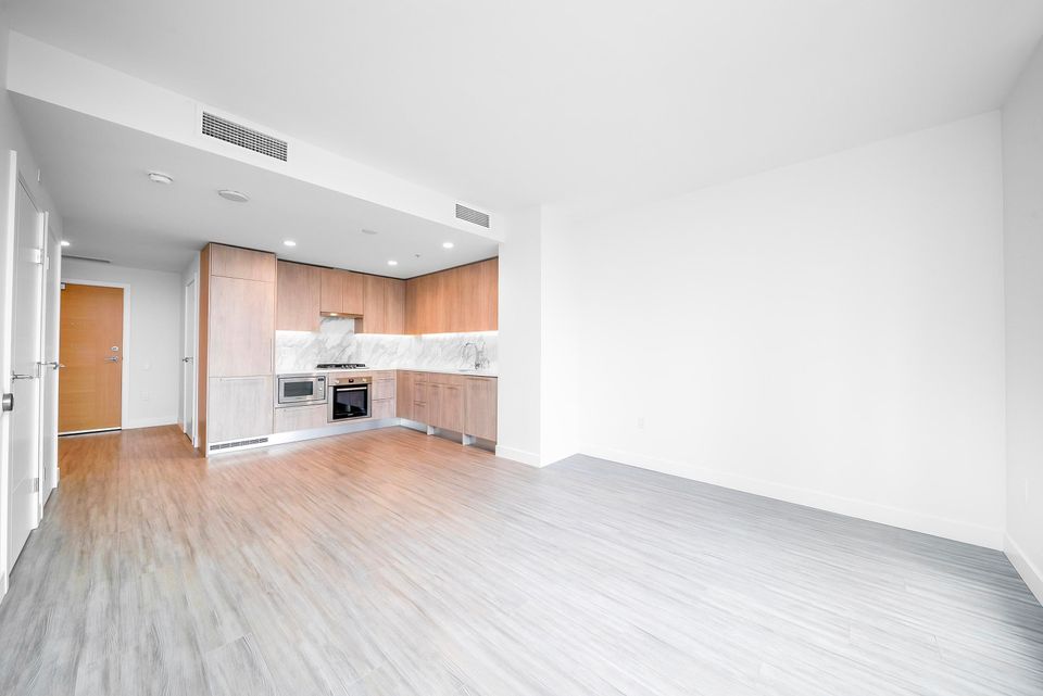 Photo 14 at 502 - 6398 Silver Avenue, Metrotown, Burnaby South Photo 14 at 502 - 6398 Silver Avenue, Metrotown, Burnaby South