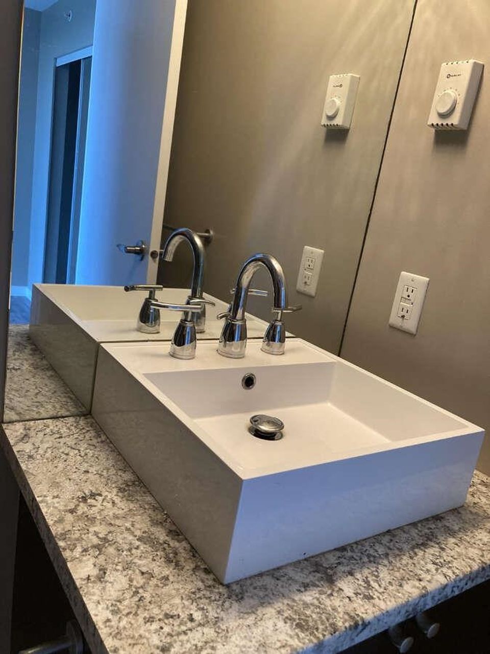 Photo 11 at 1207 - 13618 100 Avenue, Whalley, North Surrey