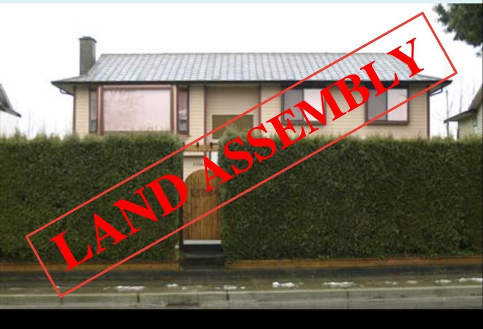 Photo 1 at 15564 100 Avenue, Guildford, North Surrey