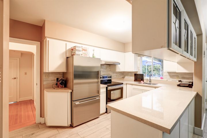 Photo 15 at 6812 Arbutus Street, S.W. Marine, Vancouver West Photo 15 at 6812 Arbutus Street, S.W. Marine, Vancouver West