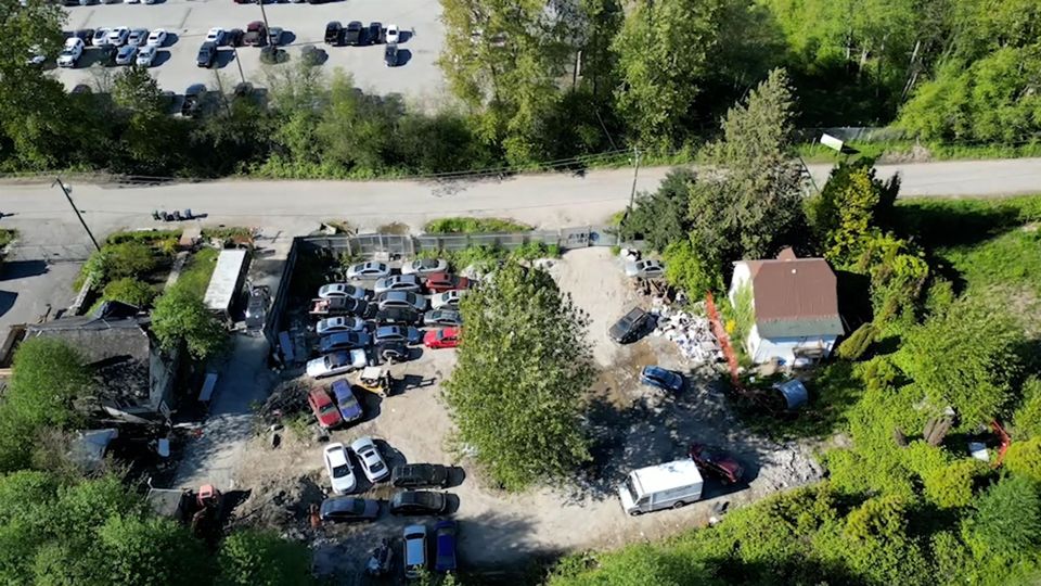 Photo 5 at 13858 117 Avenue, Bolivar Heights, North Surrey