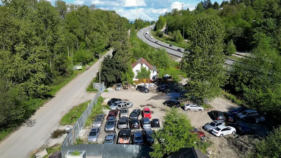 Photo 6 at 13858 117 Avenue, Bolivar Heights, North Surrey