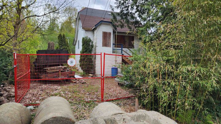 Photo 3 at 13858 117 Avenue, Bolivar Heights, North Surrey