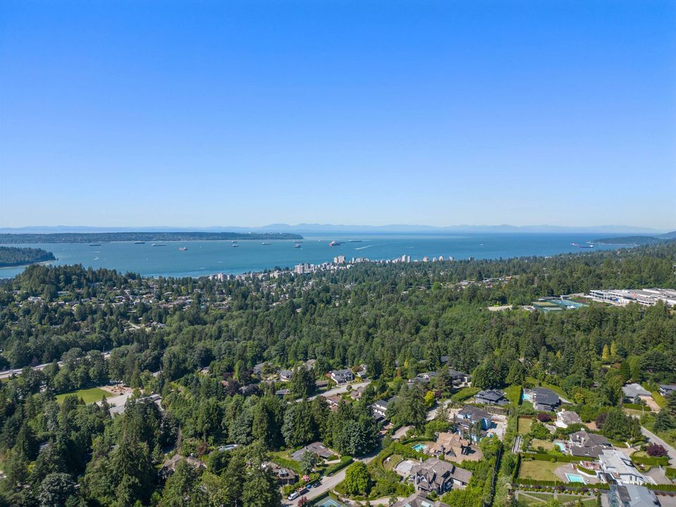 Photo 8 at 635 Glenmaroon Road, British Properties, West Vancouver