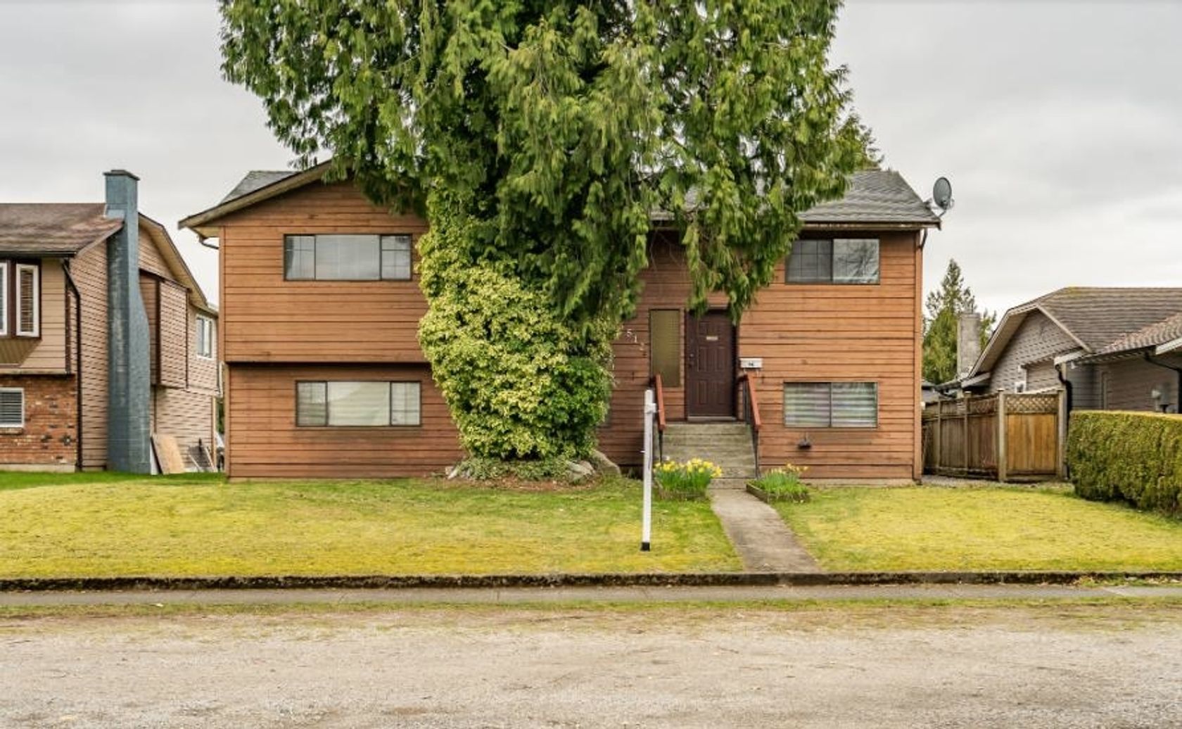 15512 100 Avenue, Guildford, North Surrey photo number 2 15512 100 Avenue, Guildford, North Surrey photo number 2