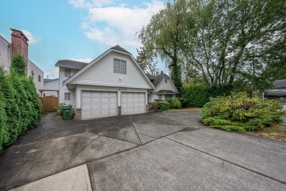 8020 General Currie Road0