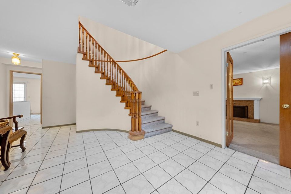 8020 General Currie Road2