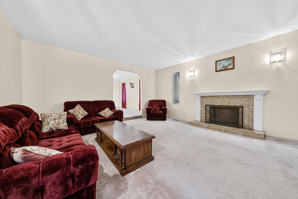8020 General Currie Road3