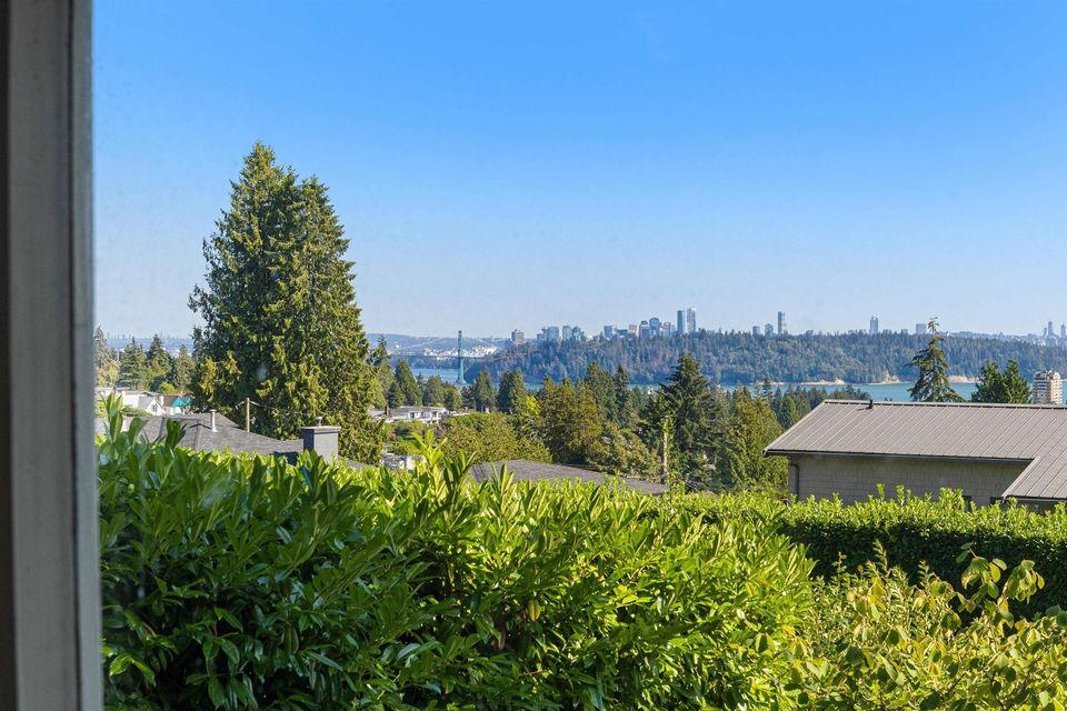 Photo 8 at 2234 Ottawa Avenue, Dundarave, West Vancouver