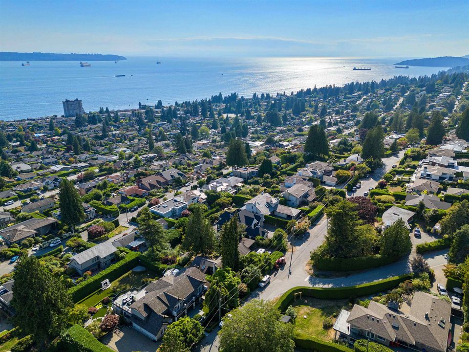 Photo 24 at 2234 Ottawa Avenue, Dundarave, West Vancouver