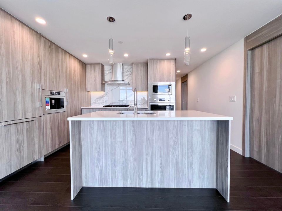 Photo 6 of 3707 - 4890 Lougheed Highway, Brentwood Park, Burnaby North