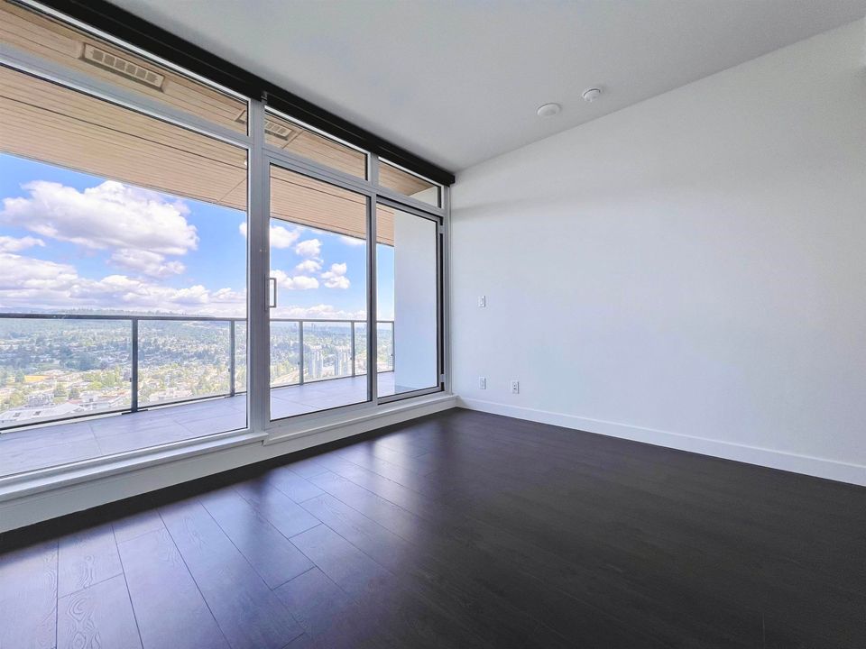 Photo 9 of 3707 - 4890 Lougheed Highway, Brentwood Park, Burnaby North Photo 9 of 3707 - 4890 Lougheed Highway, Brentwood Park, Burnaby North