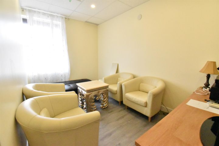 Photo 7 at 208 - 4751 Garden City Road, West Cambie, Richmond