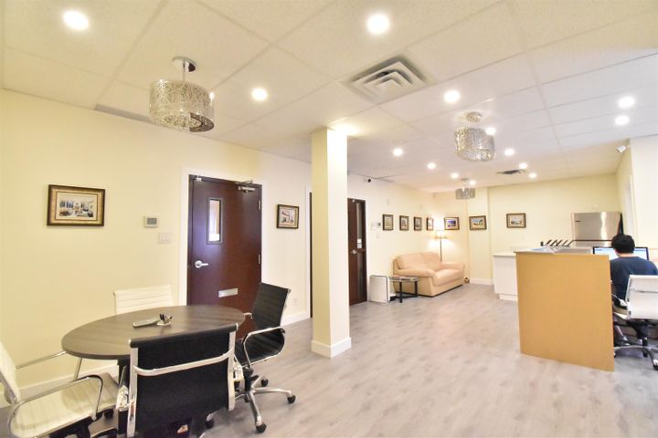Photo 9 at 208 - 4751 Garden City Road, West Cambie, Richmond