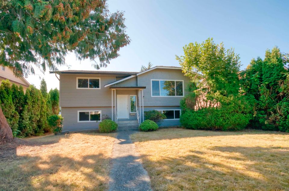 Photo 1 at 15556 100 Avenue, Guildford, North Surrey