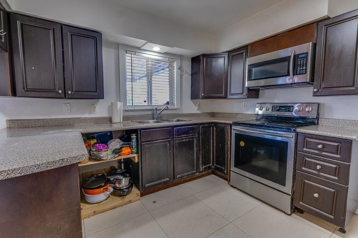 Photo 11 at 12778 114 Avenue, Bridgeview, North Surrey Photo 11 at 12778 114 Avenue, Bridgeview, North Surrey