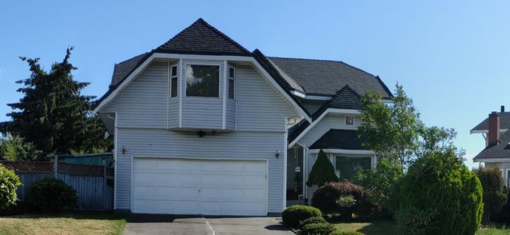 Photo 2 at 12978 96a Avenue, Cedar Hills, North Surrey