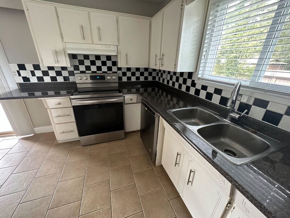 Photo 15 at 7664 Strachan Street, Mission BC, Mission