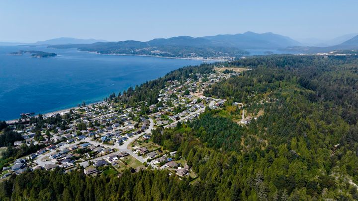 Photo 3 at 4860 Skylark Road, Sechelt District, Sunshine Coast Photo 3 at 4860 Skylark Road, Sechelt District, Sunshine Coast