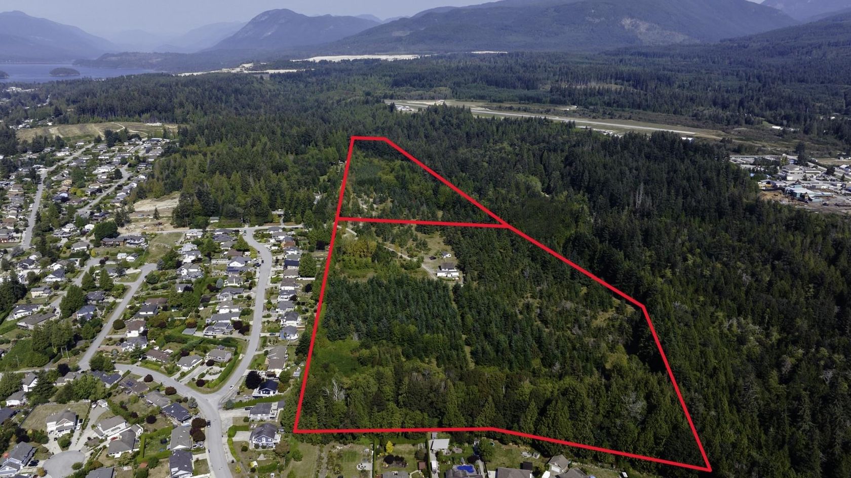 4860 Skylark Road, Sechelt District, Sunshine Coast photo number 2 4860 Skylark Road, Sechelt District, Sunshine Coast photo number 2