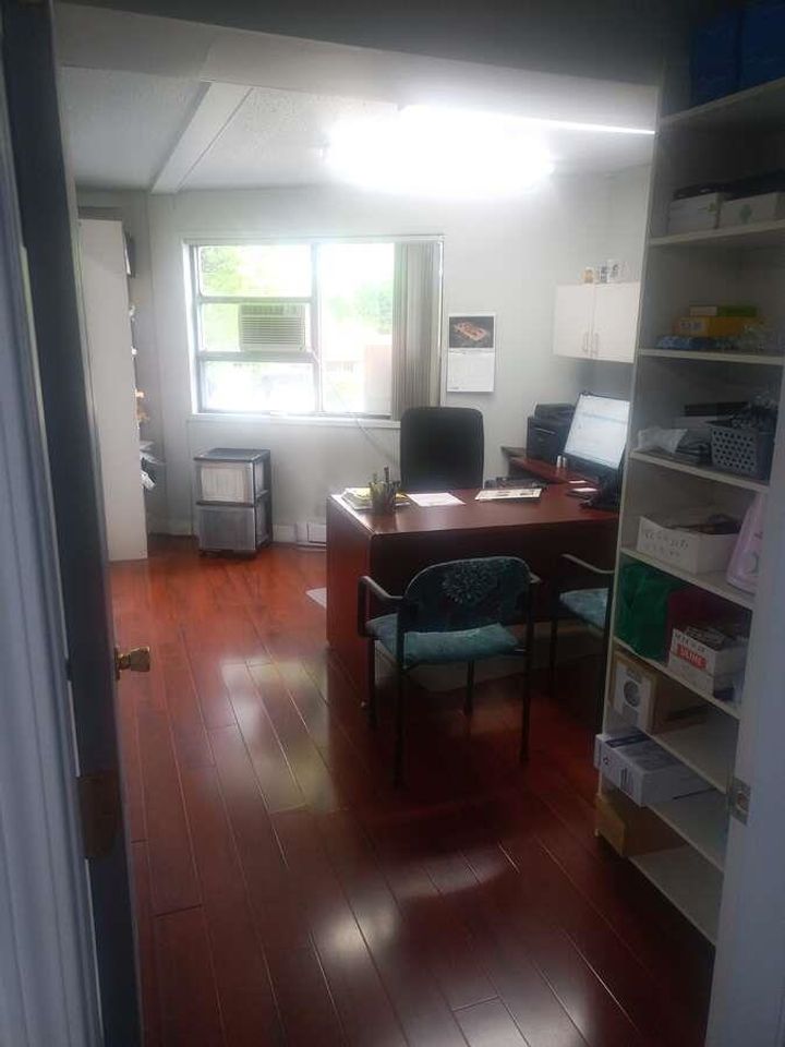 Photo 7 at 1872 Kingsway, Victoria VE, Vancouver East