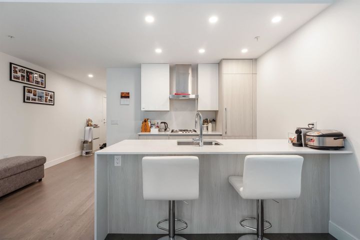 Photo 4 at 106 - 488 W 58th Avenue, South Cambie, Vancouver West
