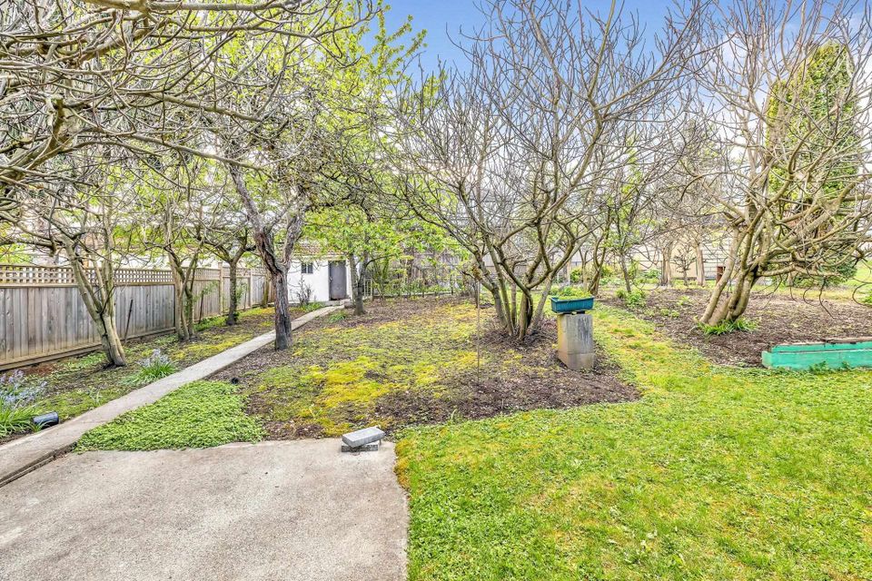 Photo 7 at 13886 78 Avenue, East Newton, Surrey